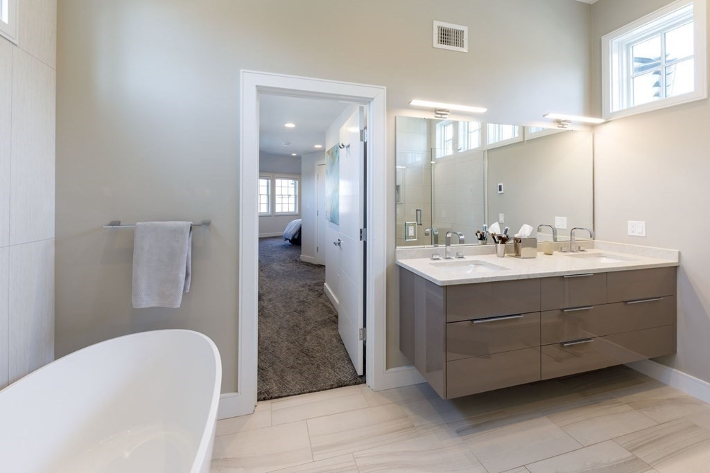 15 Inis Circle Newton, MA 02465 - Photo 15 of 25