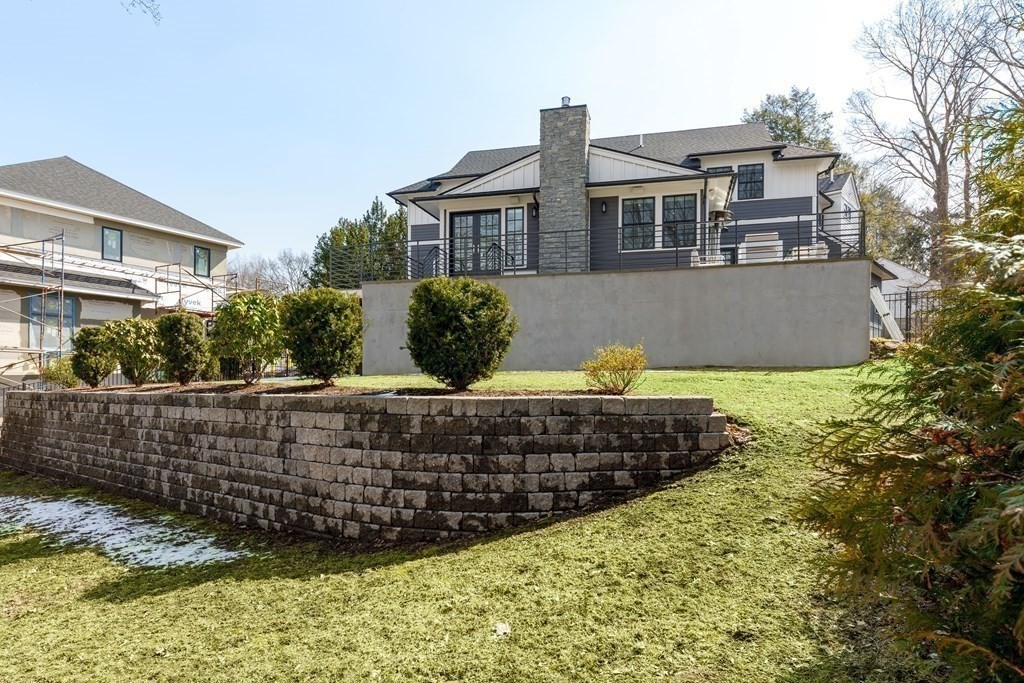 15 Inis Circle Newton, MA 02465 - Photo 21 of 25