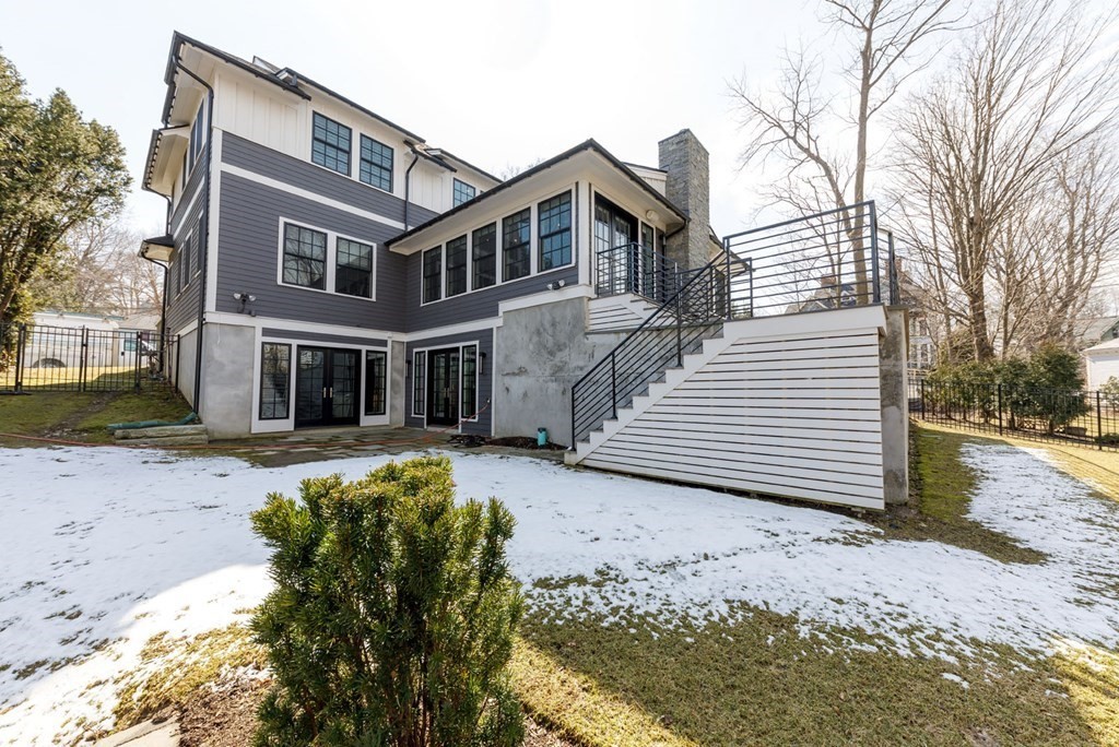 15 Inis Circle Newton, MA 02465 - Photo 22 of 25