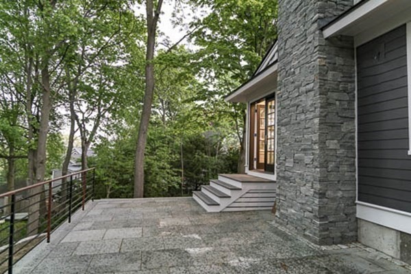 15 Inis Circle Newton, MA 02465 - Photo 24 of 25