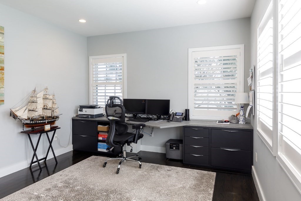 15 Inis Circle Newton, MA 02465 - Photo 6 of 25