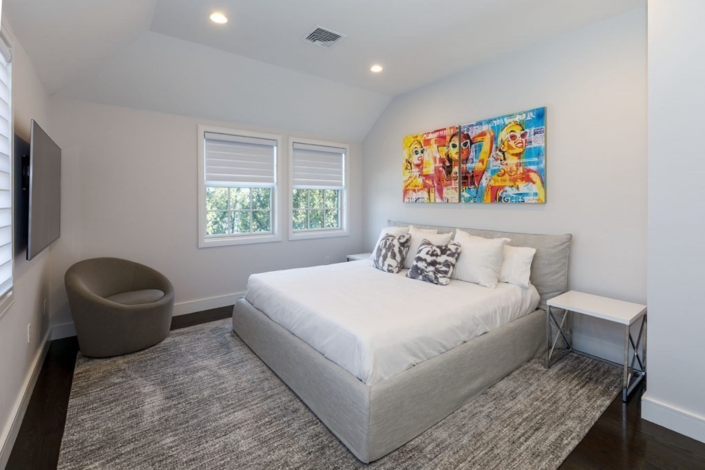 15 Inis Circle Newton, MA 02465 - Photo 9 of 25