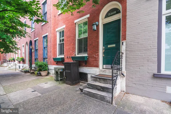 $4,750 | 2228 Pine Street, Philadelphia, PA 19103