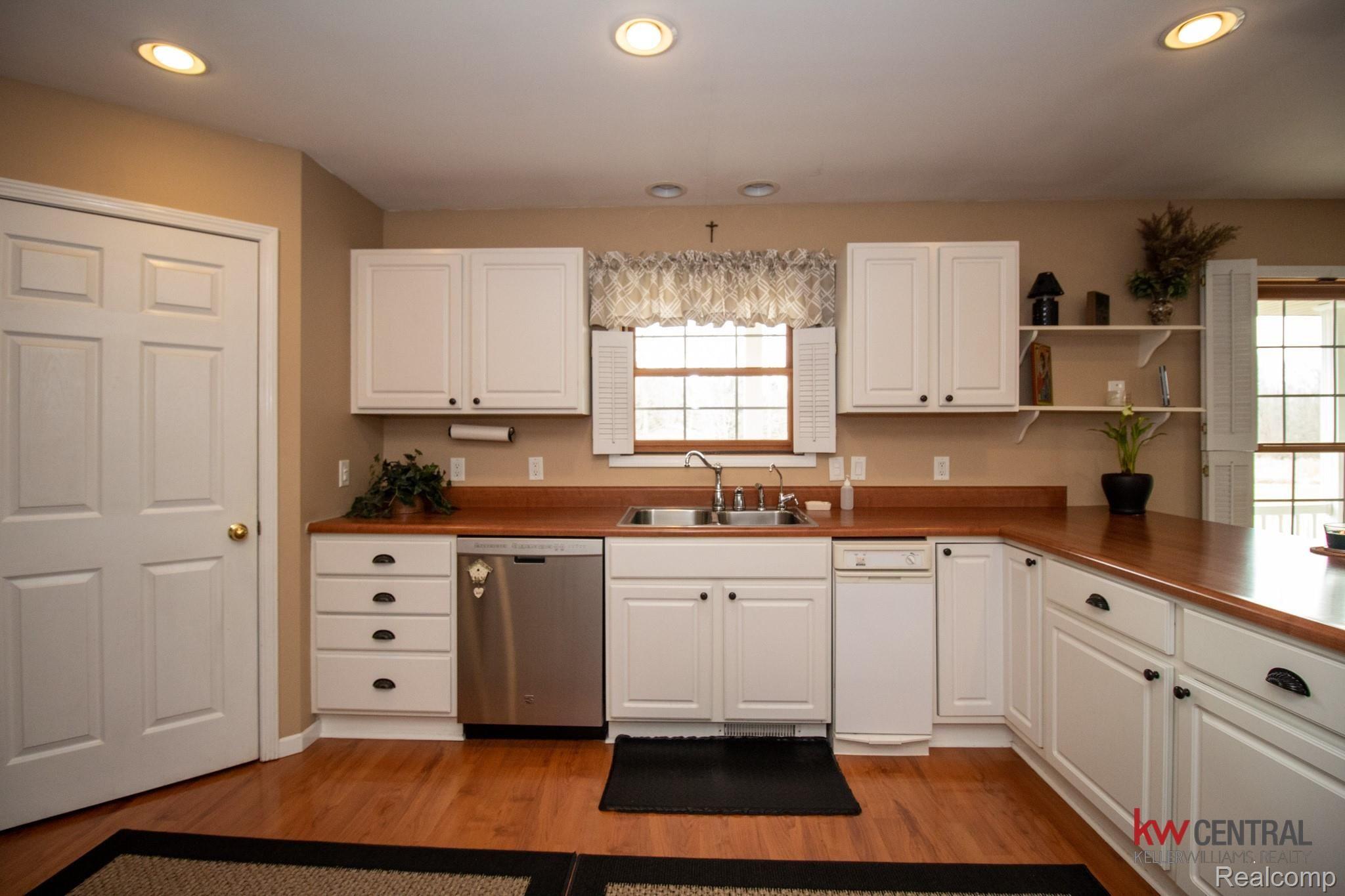 8827 Hough Road Almont, MI 48003 - Photo 9 of 37 Kitchen 3.jpg