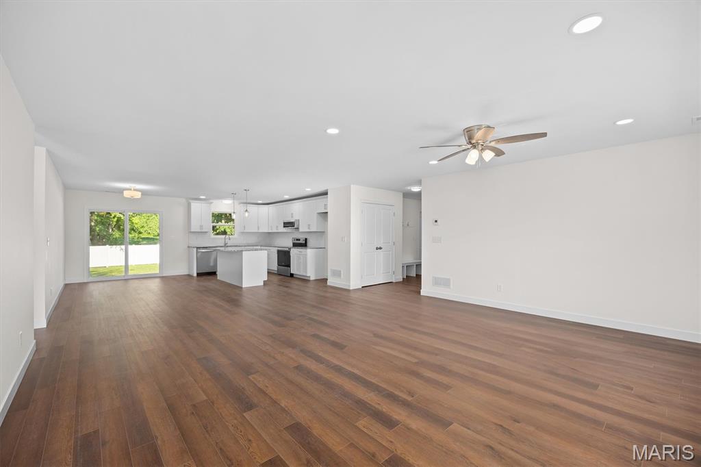 5707 Humbert Road Godfrey, IL 62035 - Photo 3 of 31 Gallery Image 3