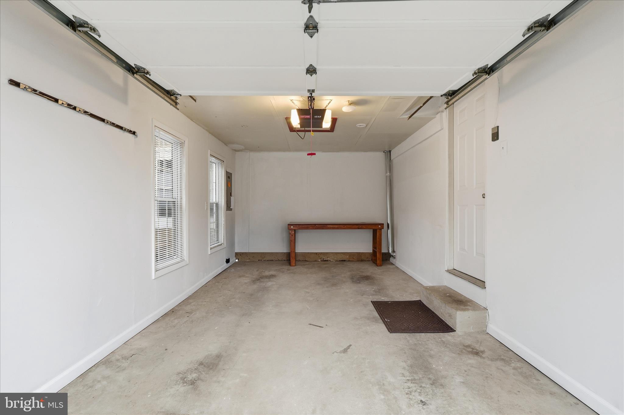 11725 Arbor Glen Way Reston, VA 20194 - Photo 18 of 63 a view of an empty room
