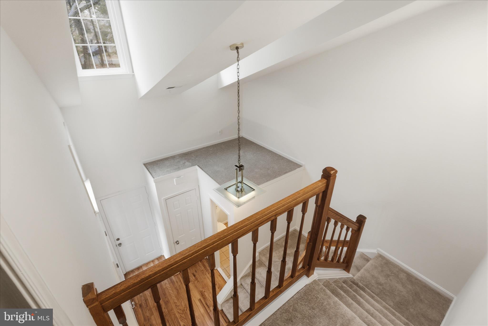 11725 Arbor Glen Way Reston, VA 20194 - Photo 28 of 63 Bright 2-story foyer with skylights & windows