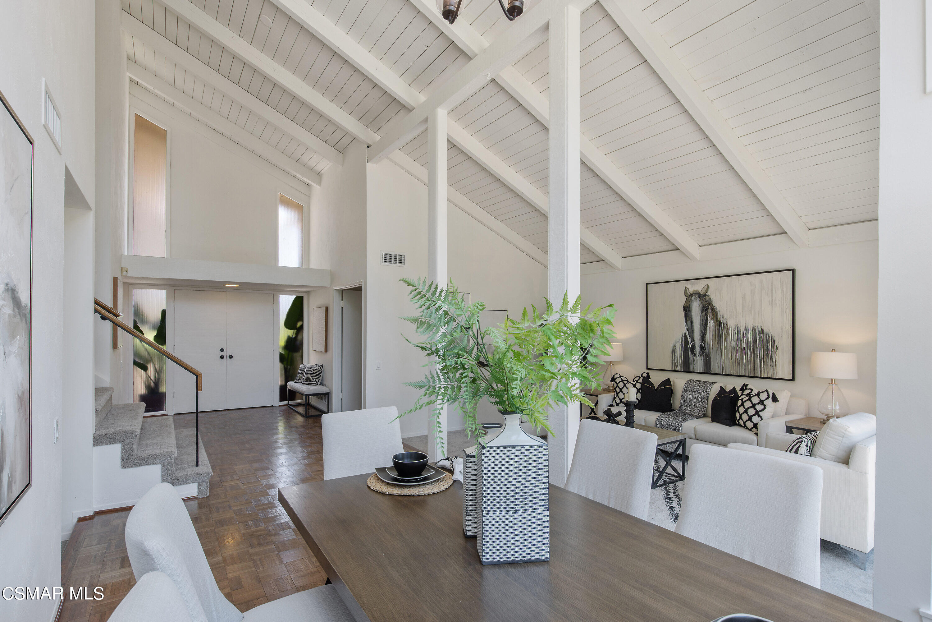 3049 Westridge Circle Thousand Oaks, CA 91360 - Photo 18 of 62 a living room with furniture and a potted plant