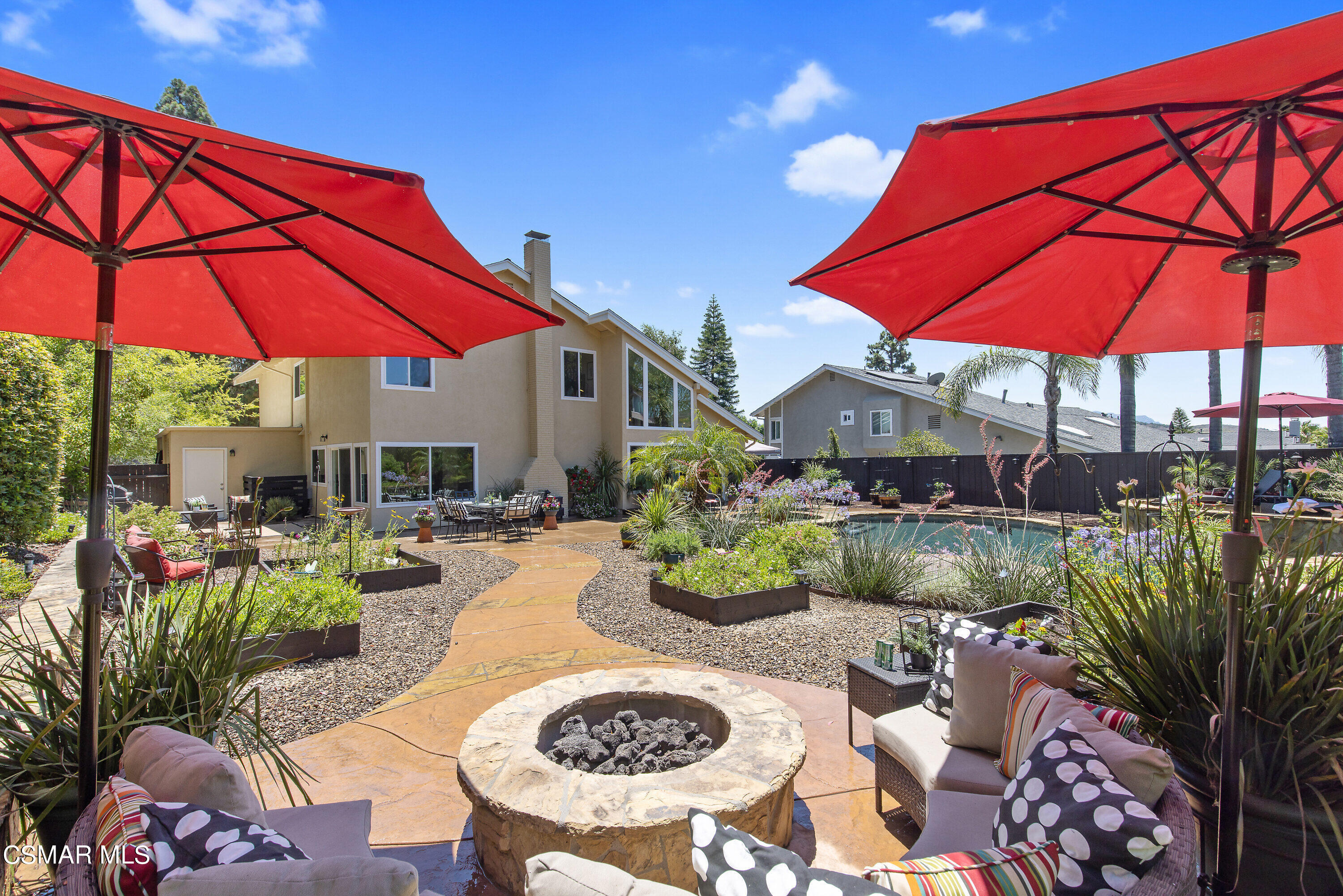 3049 Westridge Circle Thousand Oaks, CA 91360 - Photo 58 of 62 a view of a backyard with sitting area