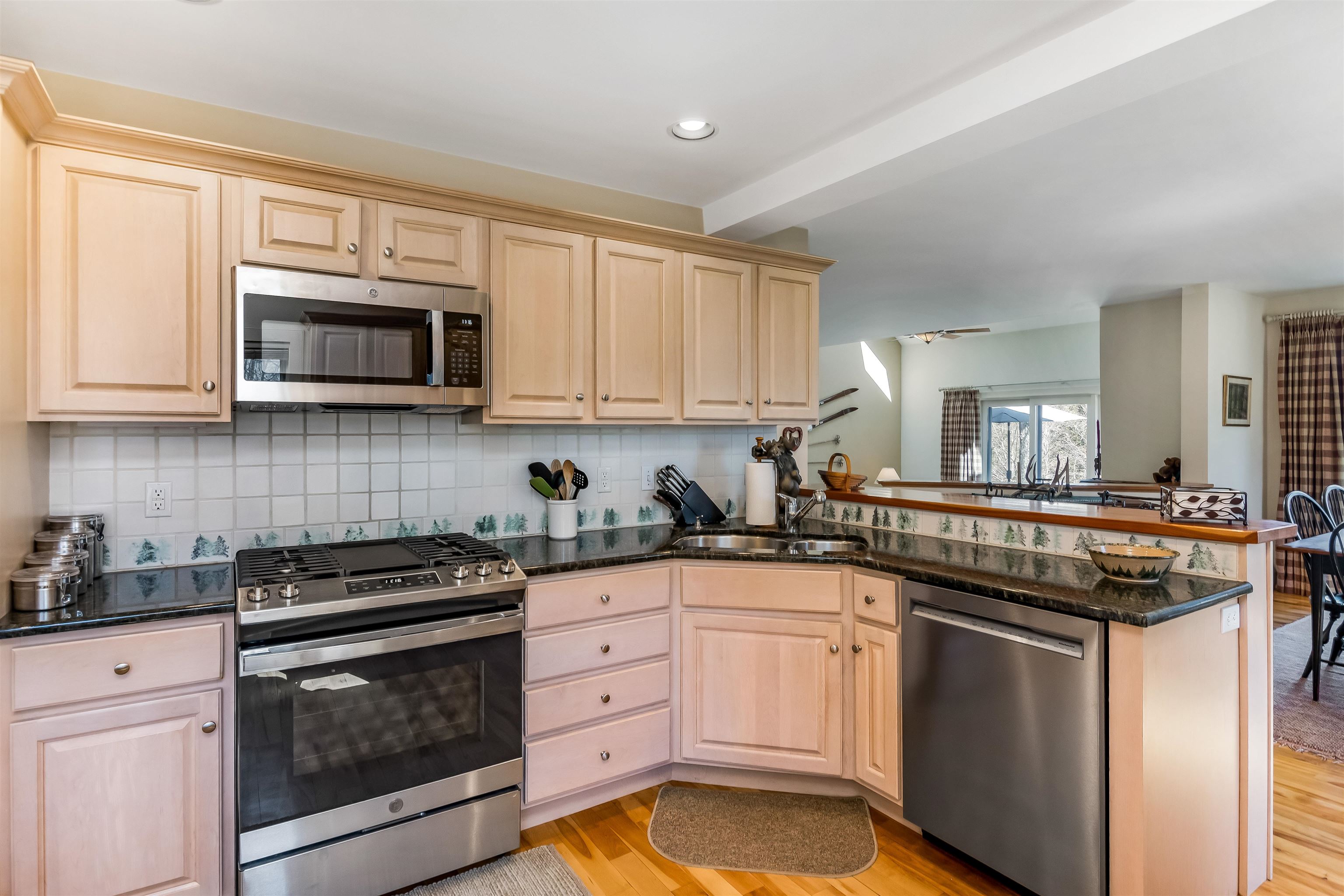1145 Brook Road, Unit 13 Stowe, VT 05672 - Photo 9 of 30 Gallery Image 9