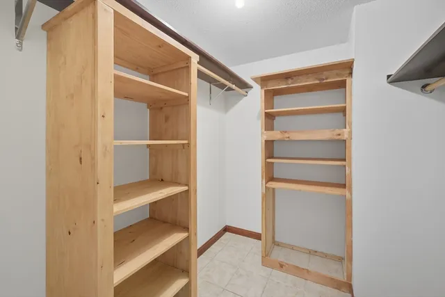 $285,000 | 700 Robbins Avenue, Unit 6, Dracut, MA 01826