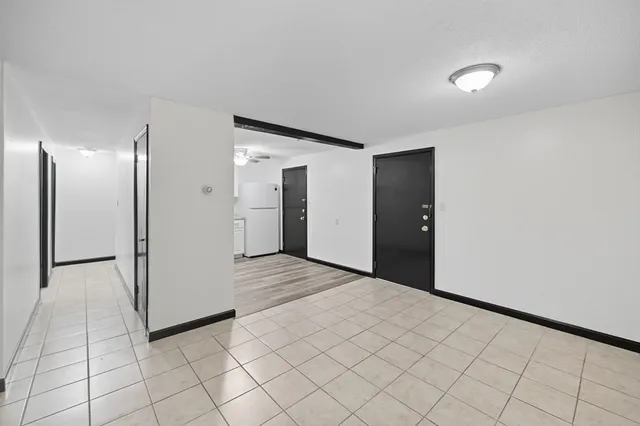 $285,000 | 700 Robbins Avenue, Unit 6, Dracut, MA 01826