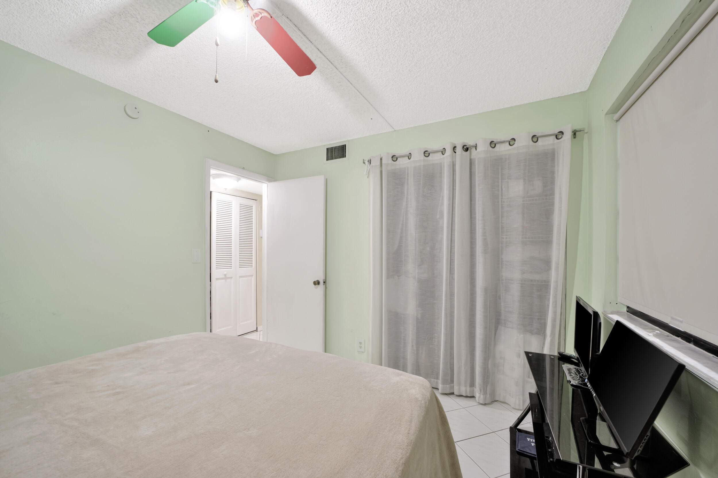 7850 West McNab Road, Unit 318 Tamarac, FL 33321 - Photo 22 of 41 2nd Bed Rm 2