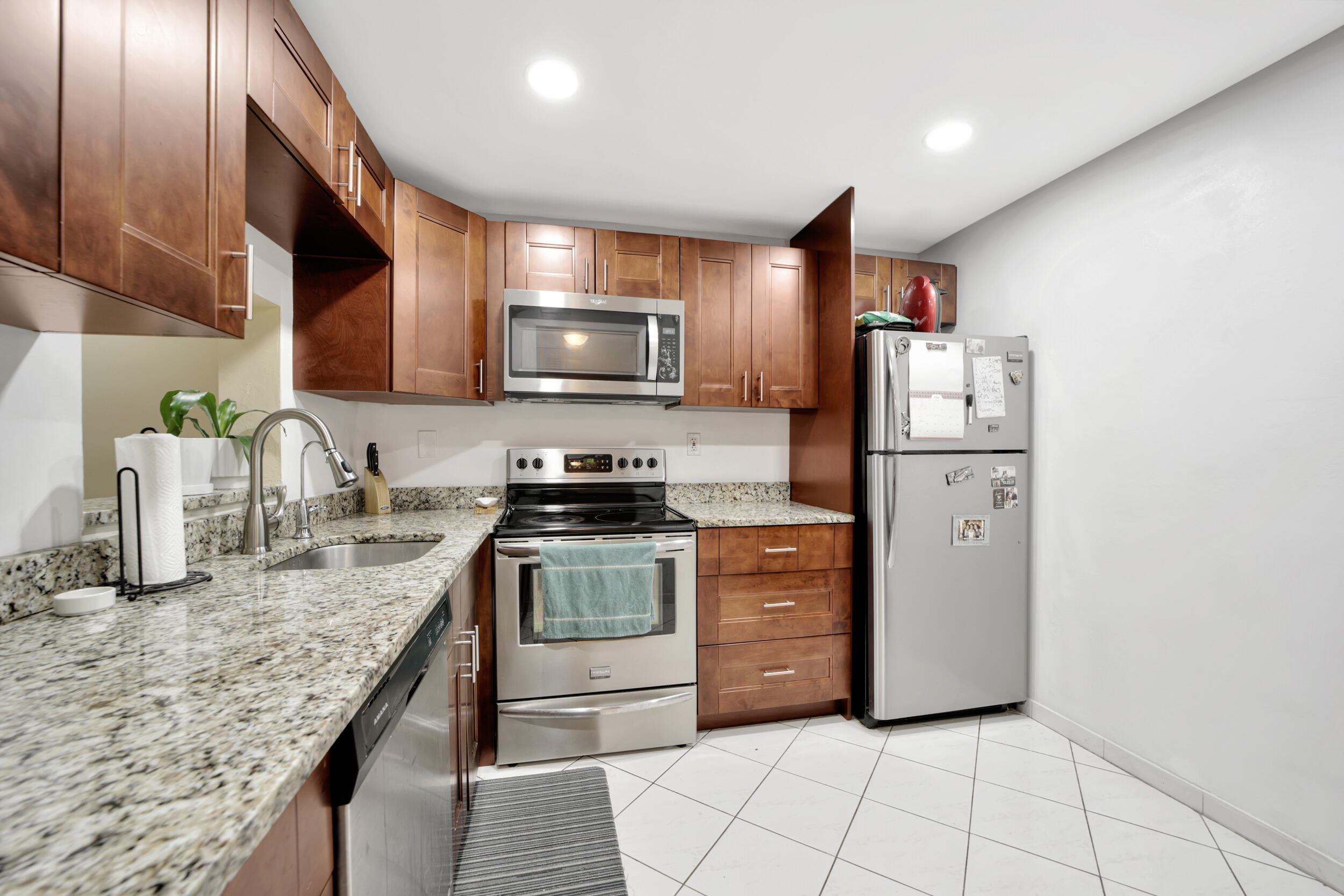 7850 West McNab Road, Unit 318 Tamarac, FL 33321 - Photo 6 of 41 Kitchen 1