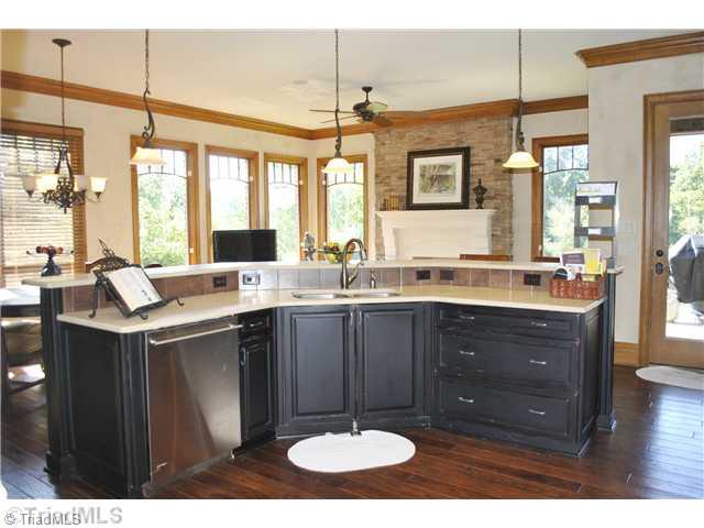 7585 Lasater Road Clemmons, NC 27012 - Photo 7 of 16 Kitchen.
