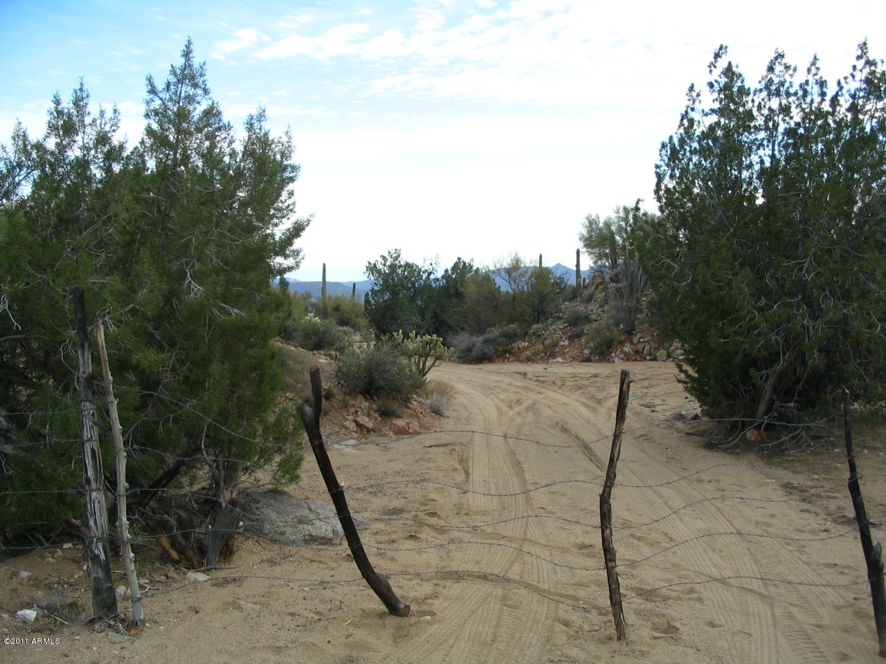 0 West Signal Road, Unit 14 Wikieup, AZ 85360 - Photo 5 of 13 Road to property listed as a jeep trail
