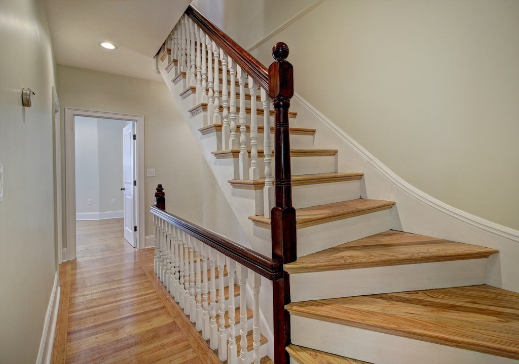 287 Walnut Avenue Boston, MA 02119 - Photo 15 of 31