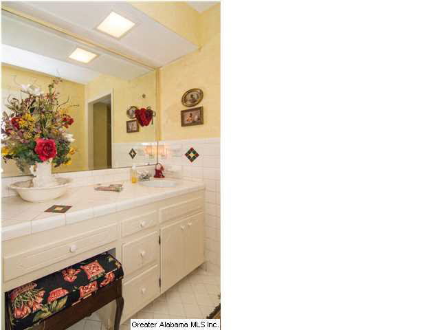 1735 Hummingbird Lane Birmingham, AL 35226 - Photo 18 of 31