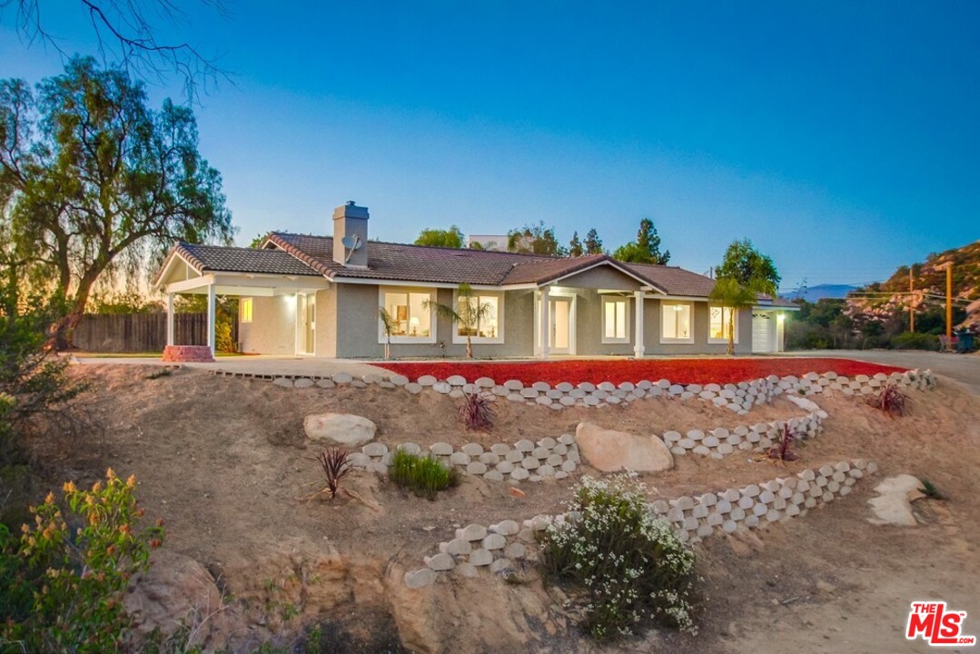 29447 Wilkes Road Valley Center, CA 92082 - Photo 1 of 25 Gallery Image 1