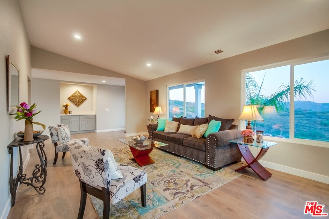 29447 Wilkes Road Valley Center, CA 92082 - Photo 7 of 25 Gallery Image 7