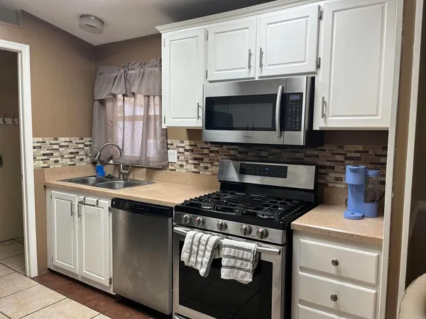 $189,000 | 255 East Bradley Avenue, Unit 3, El Cajon, CA 92021