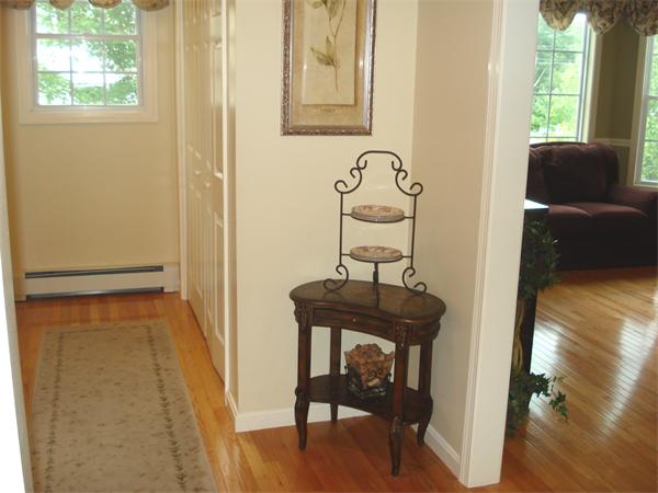 49 Meadowbrook Road Franklin, MA 02038 - Photo 15 of 30 Gallery Image 15