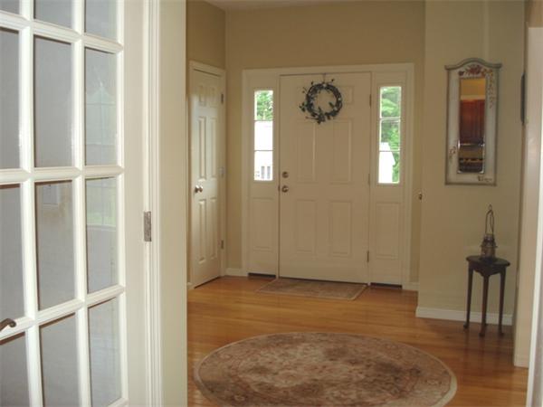 49 Meadowbrook Road Franklin, MA 02038 - Photo 2 of 30 Gallery Image 2