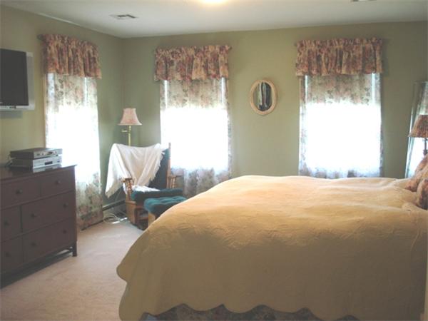 49 Meadowbrook Road Franklin, MA 02038 - Photo 23 of 30 Gallery Image 23