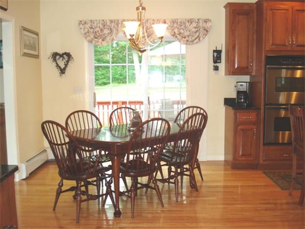 49 Meadowbrook Road Franklin, MA 02038 - Photo 4 of 30 Gallery Image 4