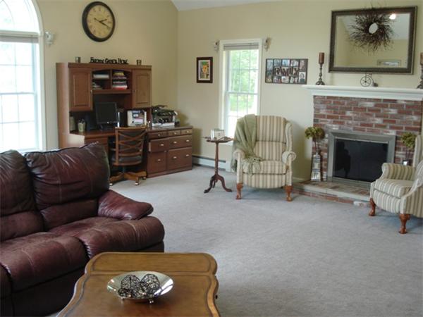 49 Meadowbrook Road Franklin, MA 02038 - Photo 9 of 30 Gallery Image 9