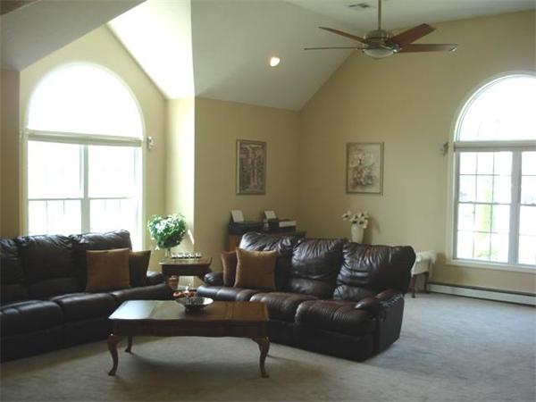 49 Meadowbrook Road Franklin, MA 02038 - Photo 10 of 30 Gallery Image 10