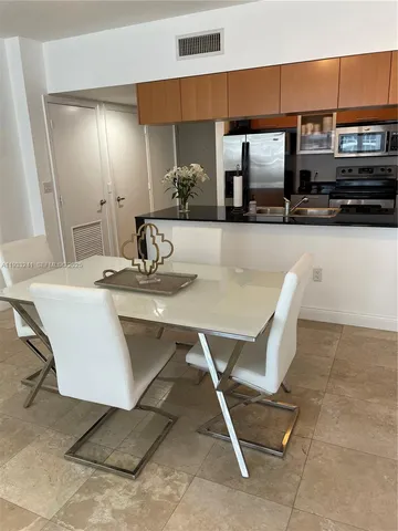 $2,800 | 1750 North Bayshore Drive, Unit 2904, Miami, FL 33132