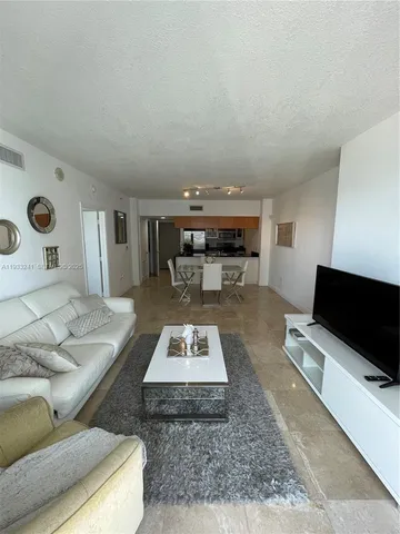 $2,800 | 1750 North Bayshore Drive, Unit 2904, Miami, FL 33132
