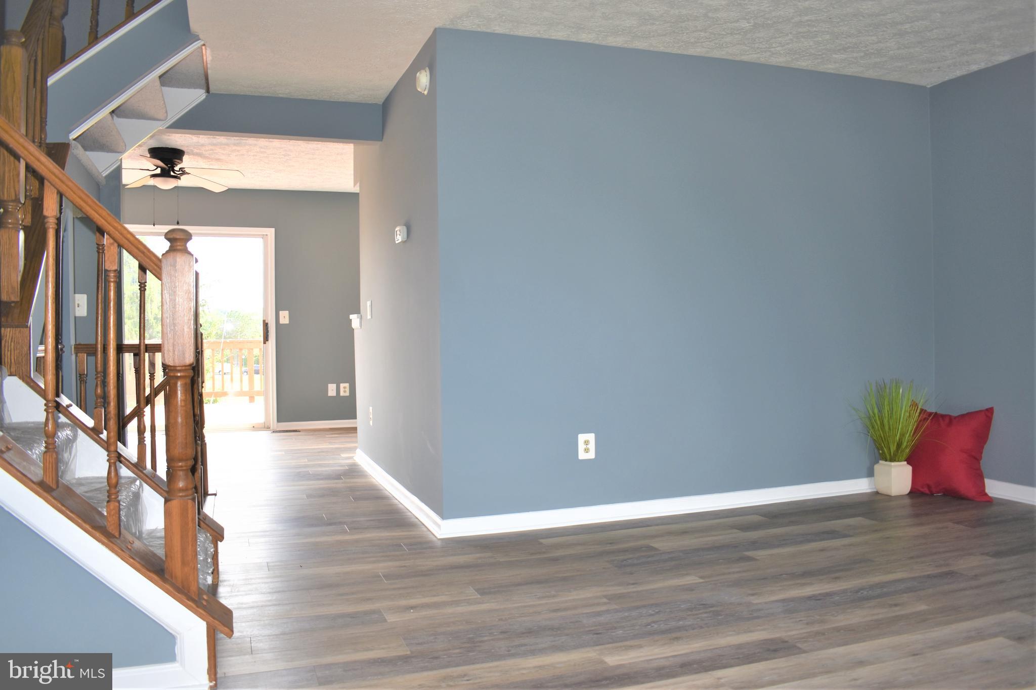 13329 Burkitts Road Fairfax, VA 22033 - Photo 6 of 67