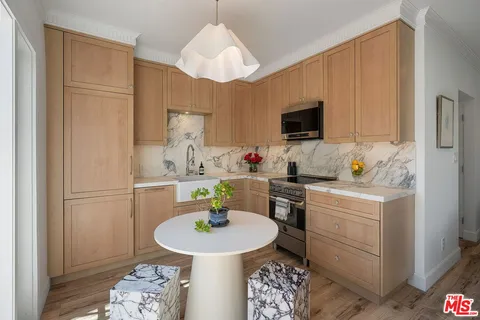$1,795,000 | 1851 Stearns Drive, Los Angeles, CA 90035