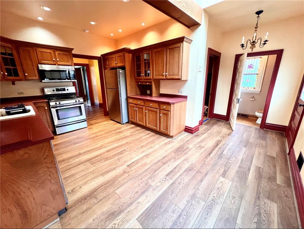 22 Emerson Avenue Pittsburgh, PA 15205 - Photo 11 of 29