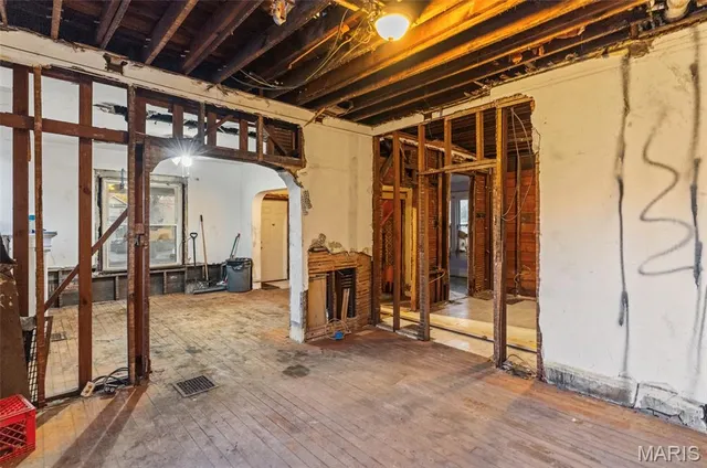 $35,200 | 4119 Oakwood Avenue, Pine Lawn, MO 63121