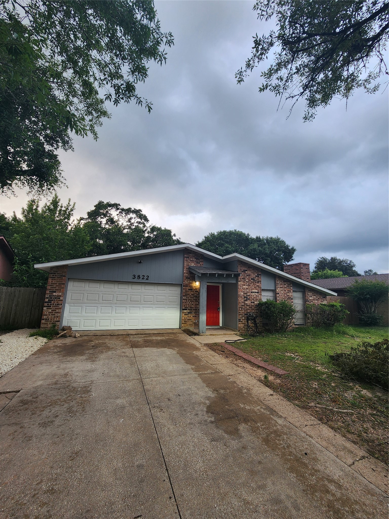 3822 Broken Elm Drive Spring, TX 77388 - Photo 3 of 25 front view of a house with a yard