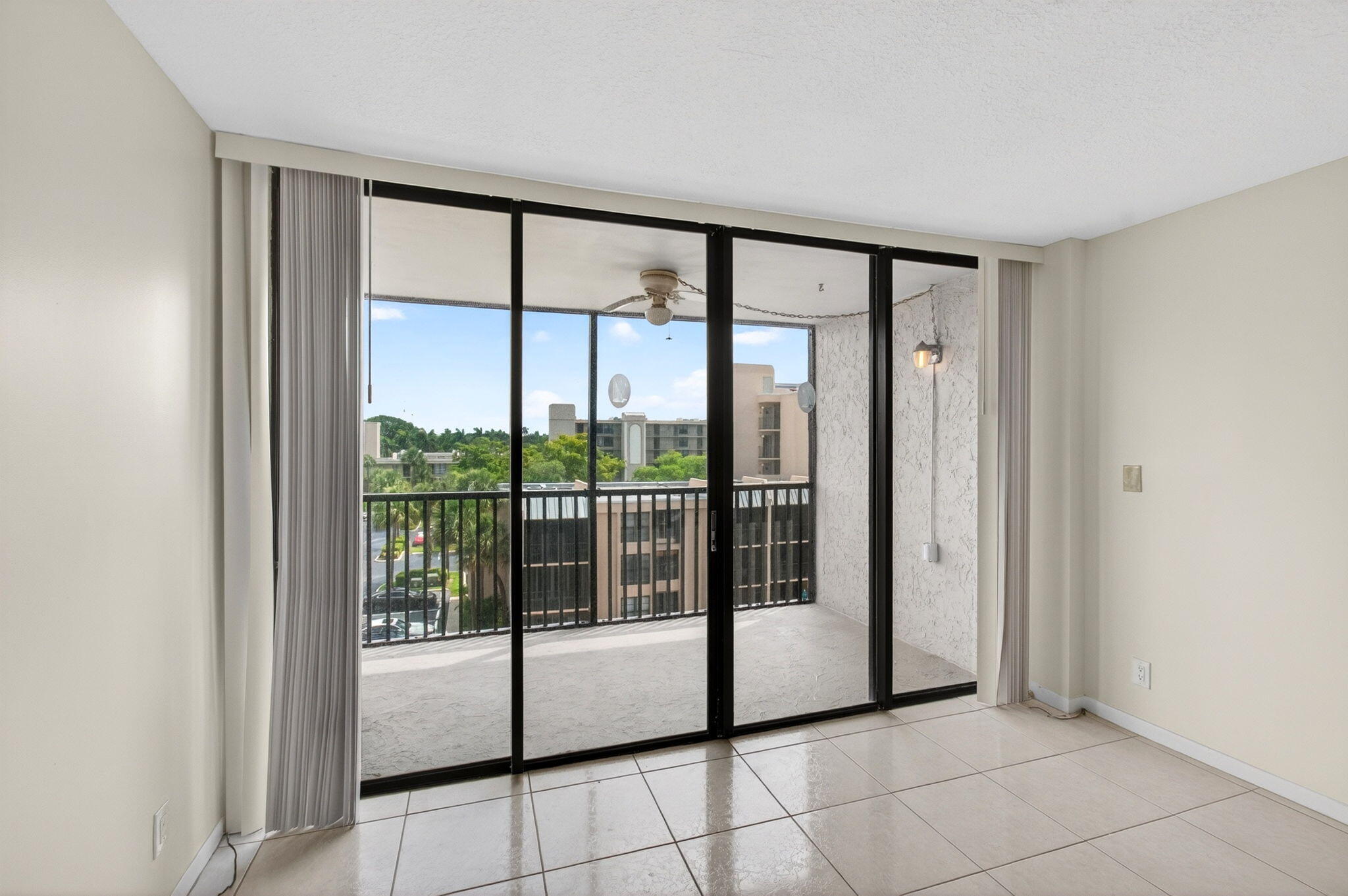 12 Royal Palm Way, Unit 501 Boca Raton, FL 33432 - Photo 30 of 53 36-web-or-mls-DSC_5796