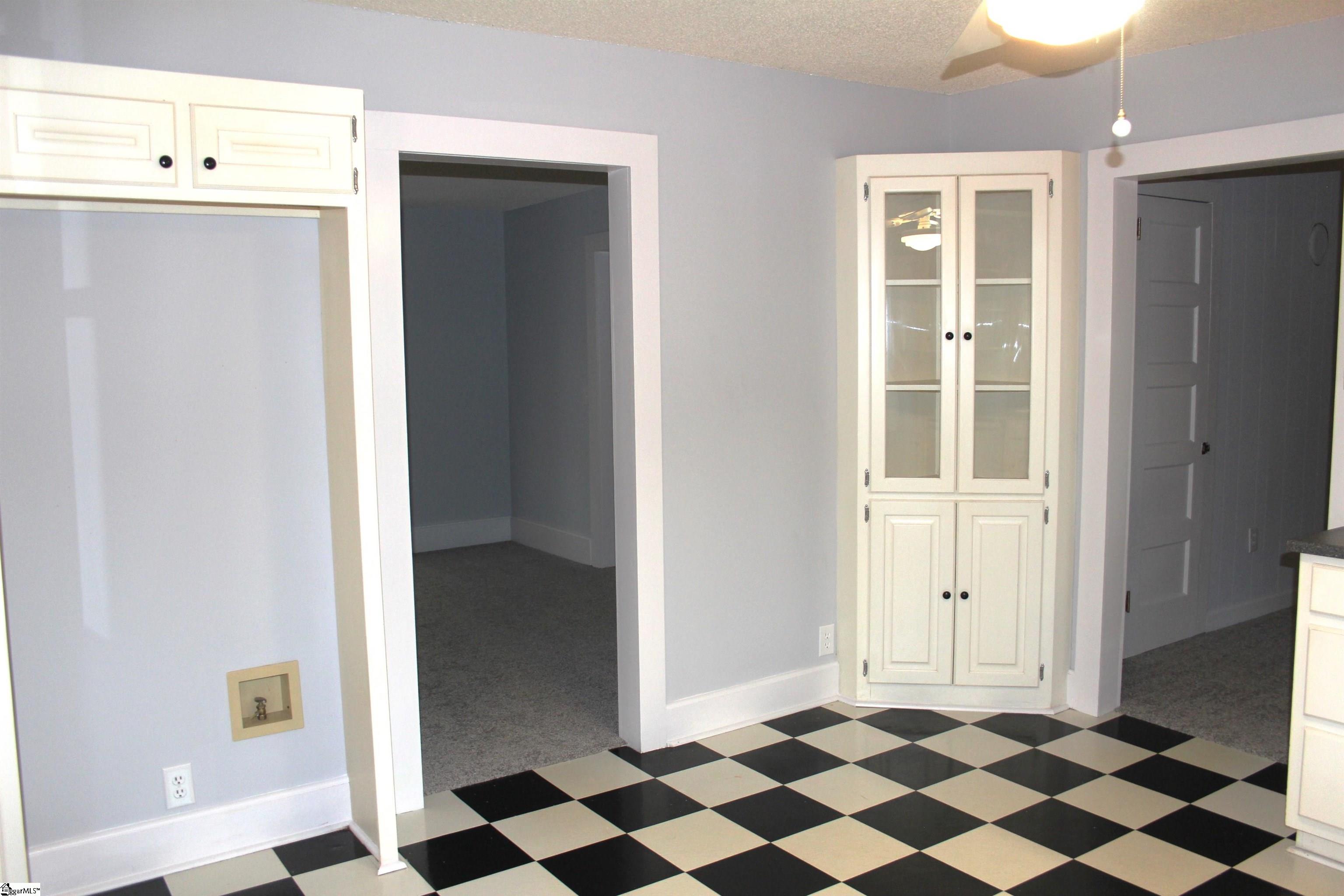 121 Oaklawn Road Pelzer, SC 29669 - Photo 19 of 36