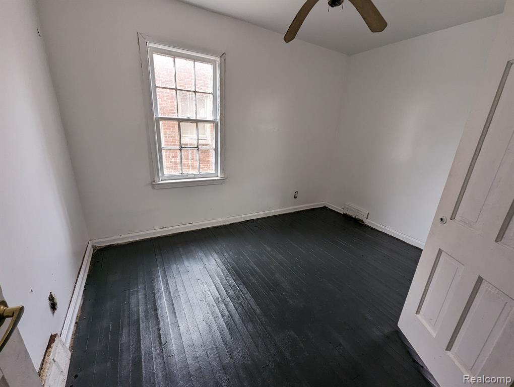 18294 Sunderland Road Detroit, MI 48219 - Photo 13 of 26
