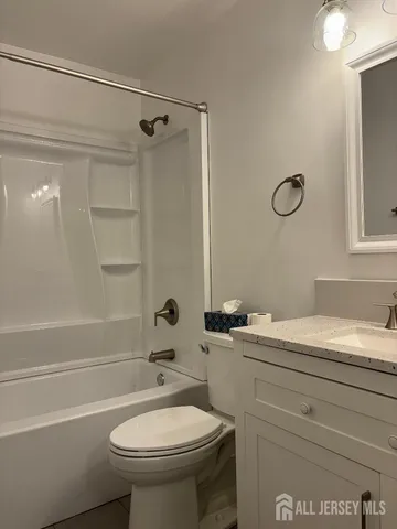 $2,400 | 260 Washington Avenue, Carteret, NJ 07008