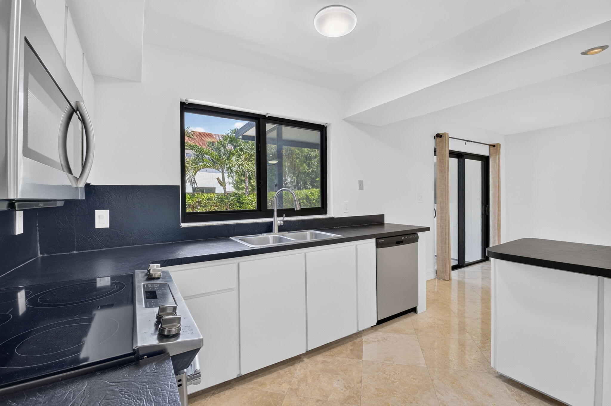 21661 Casa Monte Court Boca Raton, FL 33433 - Photo 8 of 31 Kitchen