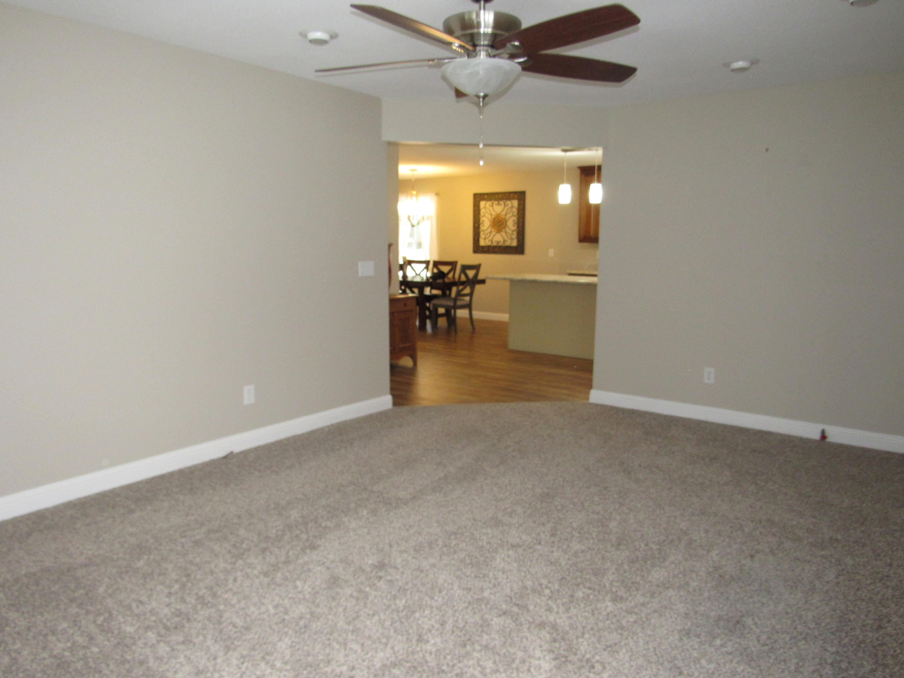 5218 Banner-Roslin Road Jamestown, TN 38556 - Photo 19 of 40 Living Room