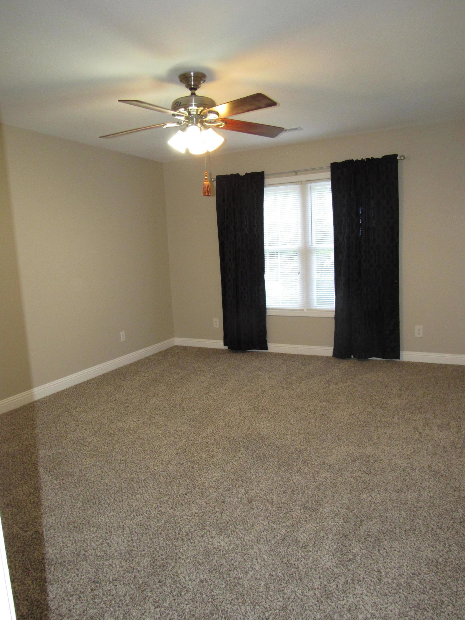 5218 Banner-Roslin Road Jamestown, TN 38556 - Photo 33 of 40 Master Bedroom