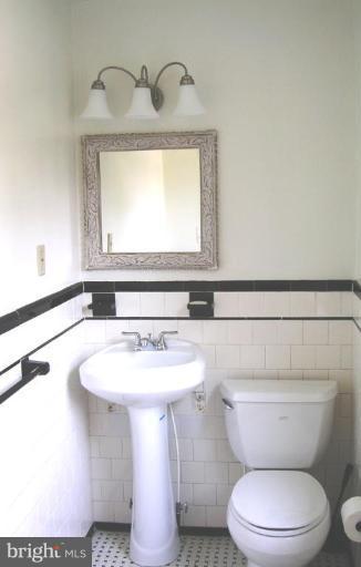 212 North Tyrone Road Baltimore, MD 21212 - Photo 15 of 24 Bath #2