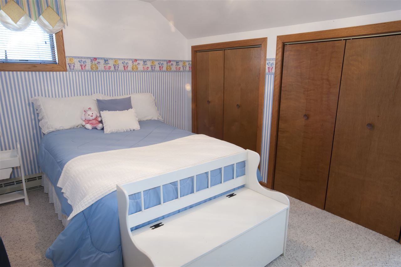 2107 Island View Road Traverse City, MI 49686 - Photo 18 of 36 1798441-17.JPG