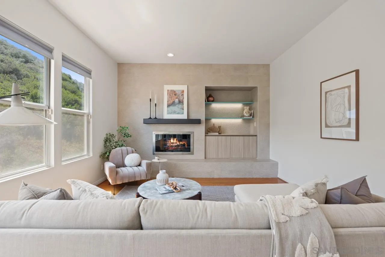 2785 Ridgegate Row La Jolla, CA 92037 - Photo 11 of 32