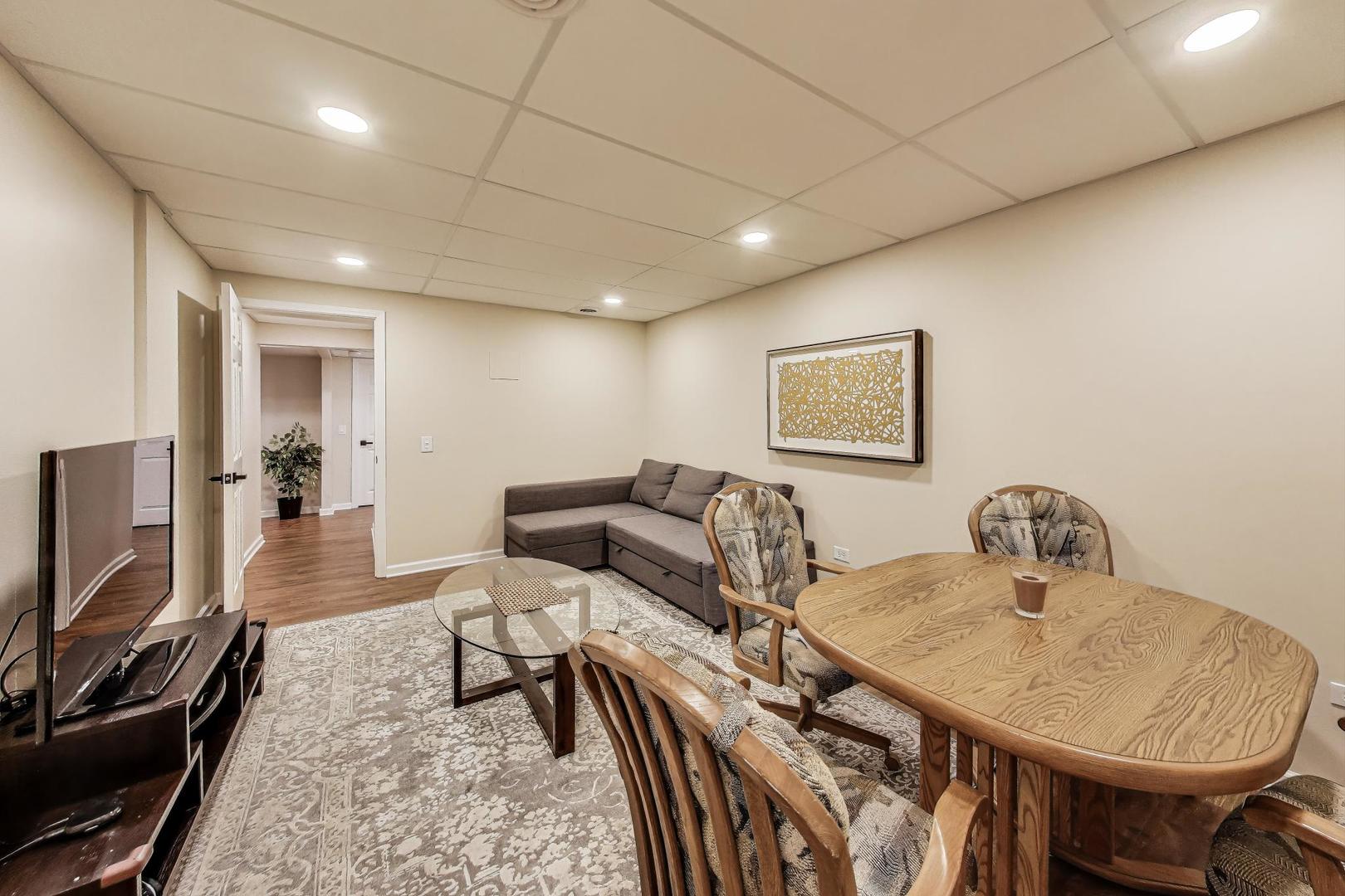 1604 Park Ridge Point Park Ridge, IL 60068 - Photo 26 of 33