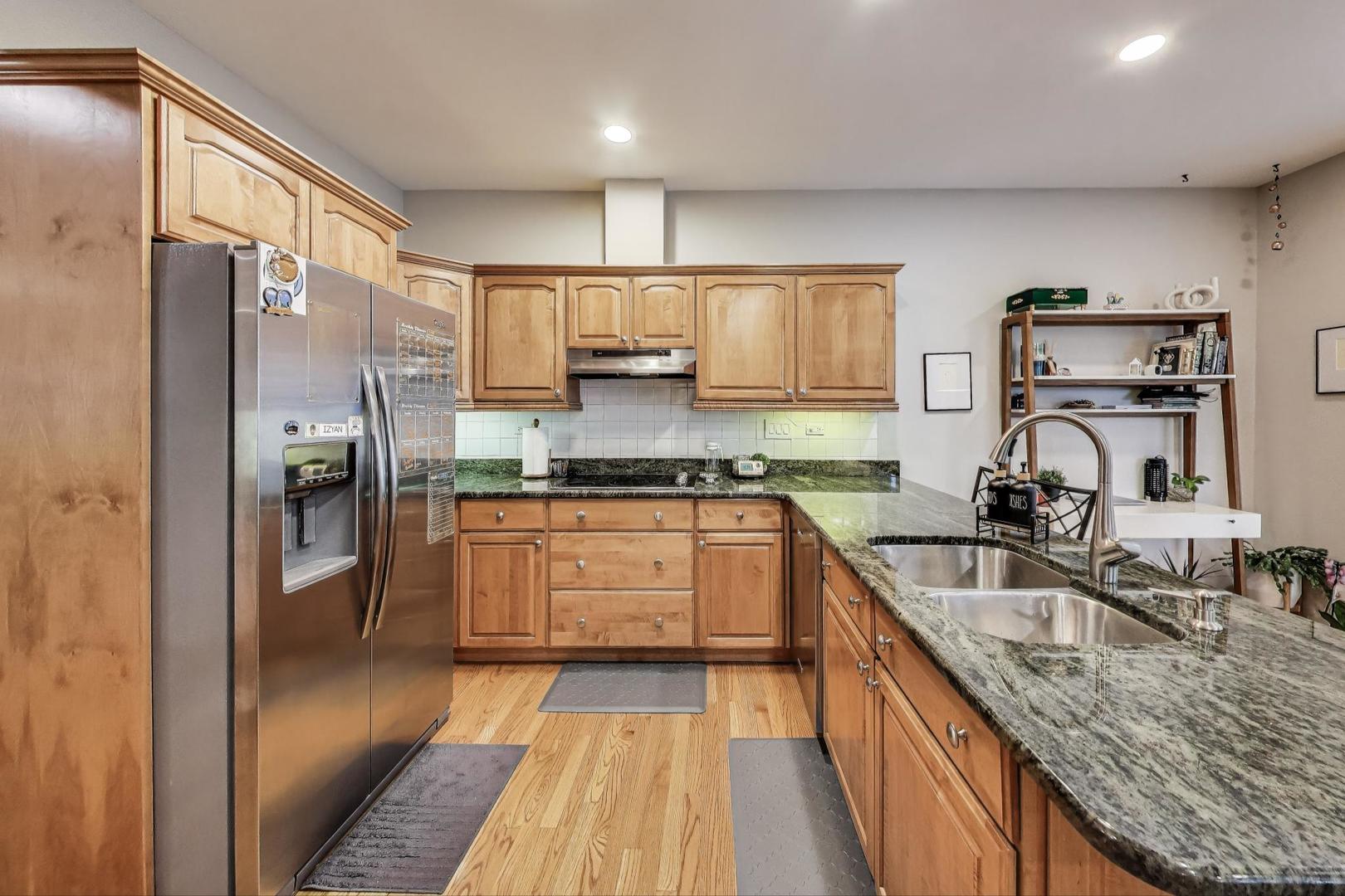 1604 Park Ridge Point Park Ridge, IL 60068 - Photo 9 of 33